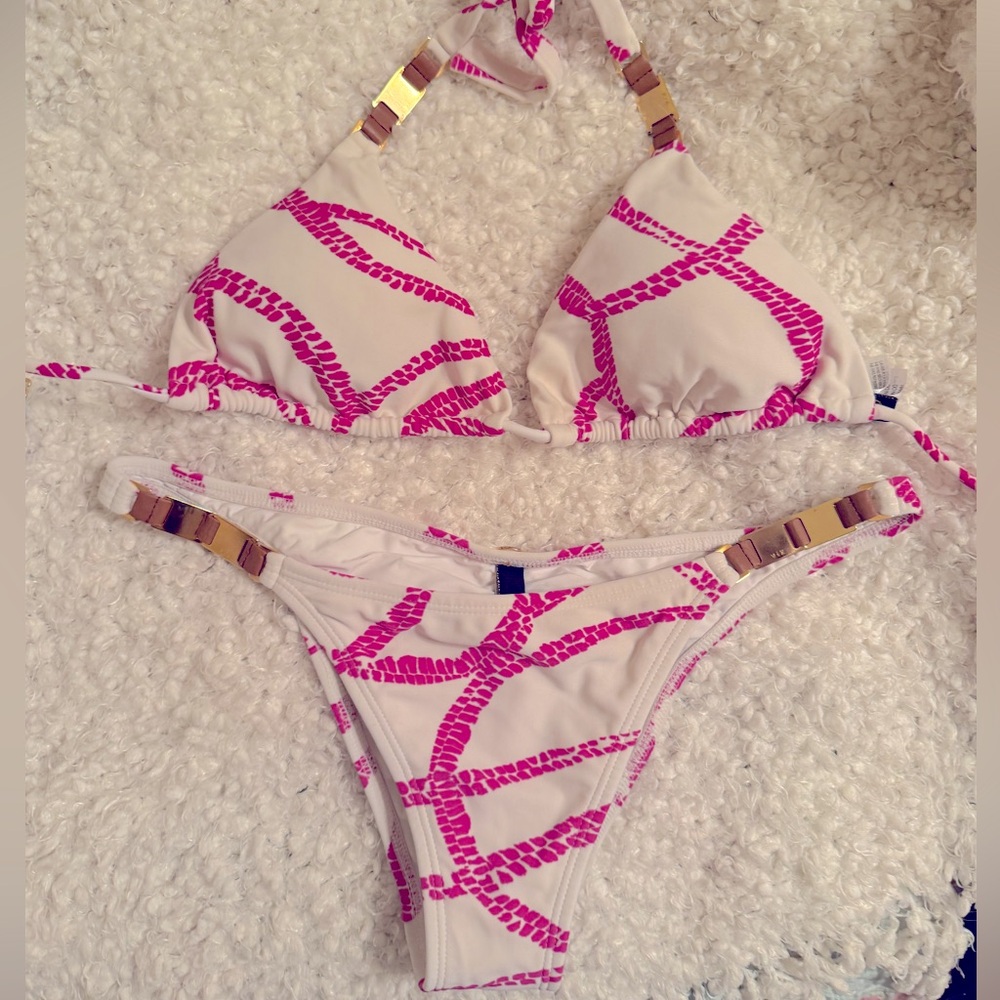 Vix Large Bikini. Beautiful Leather Accents. Worn Once